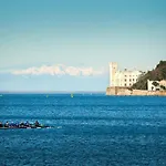 Barcola 公寓 *